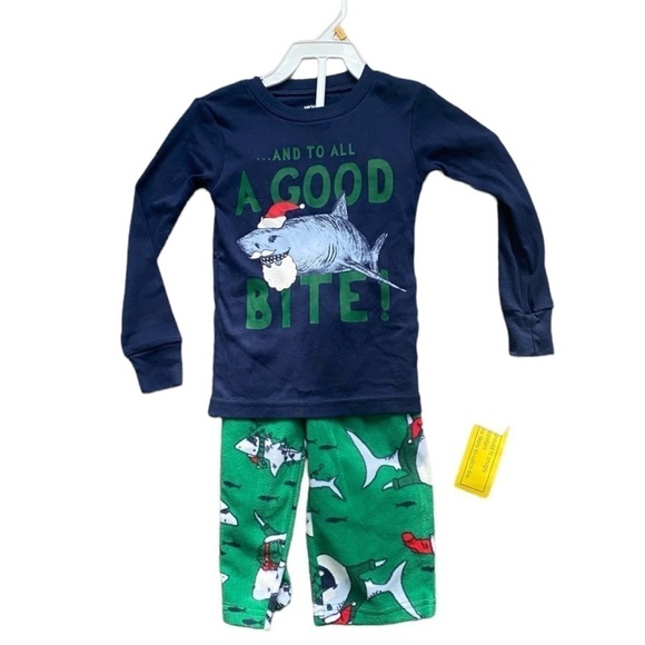 NWT Carters 2 piece set pjs size 3t Christmas - Picture 1 of 4